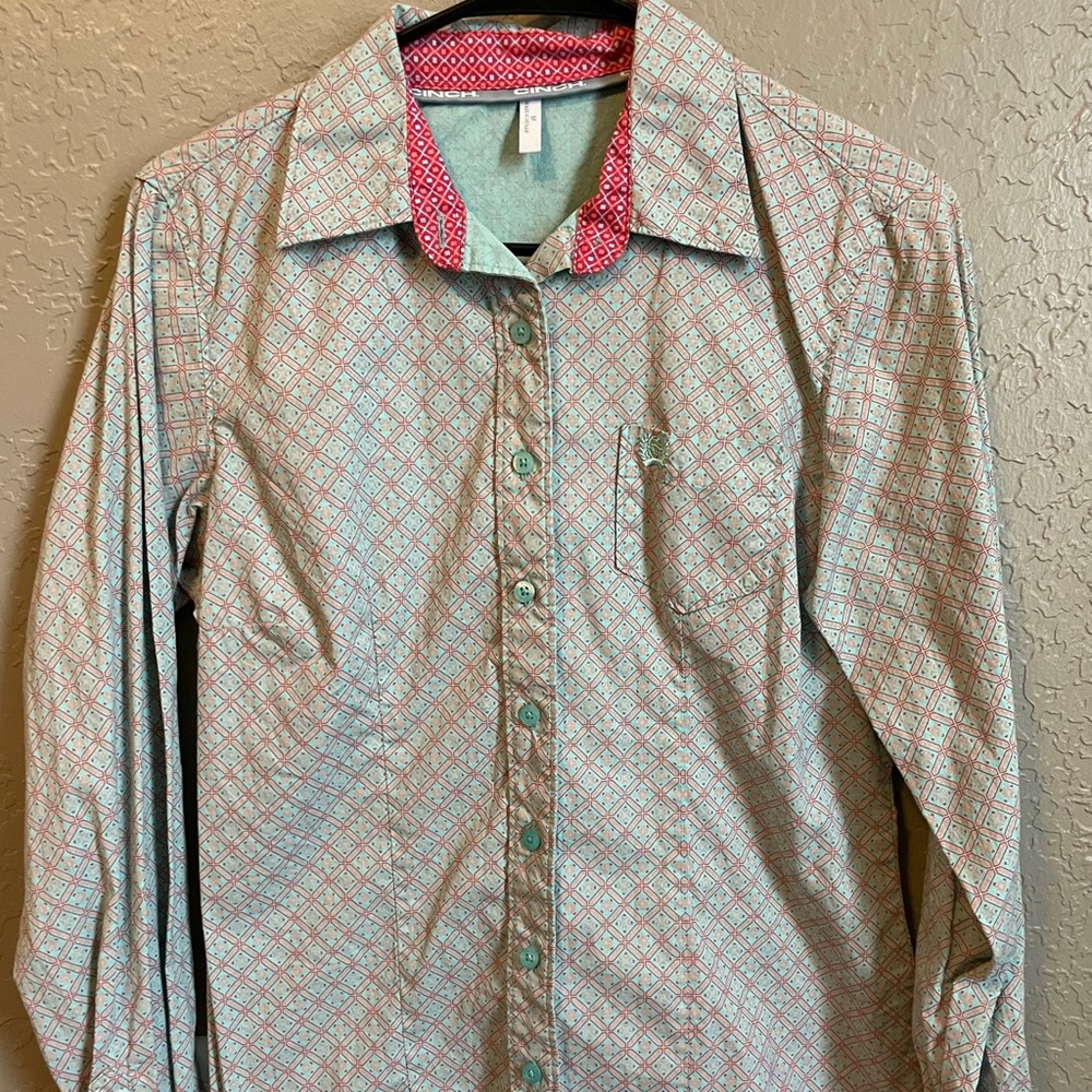 Cinch button up